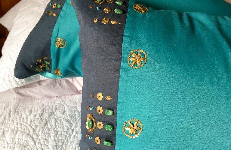 Upcycling Skirt to cushion covers Upcycling old skirts DIY pillow covers Flow Colour Colour Consulting Interior Decorating